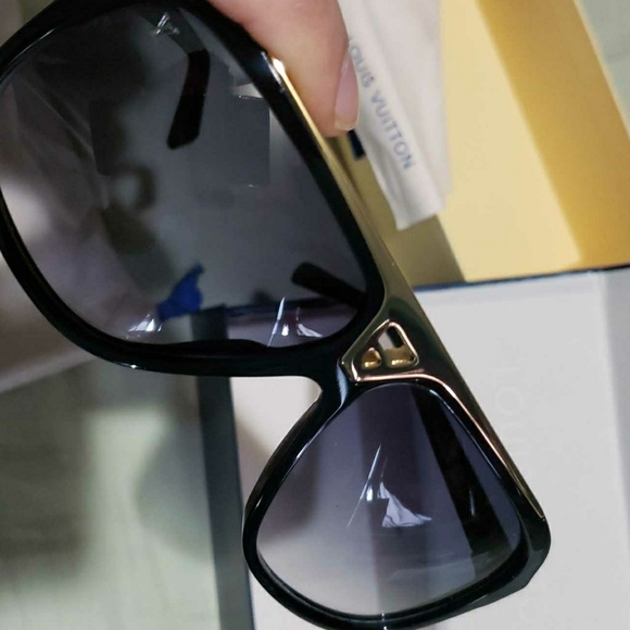Lv evidence sunglasses - Picture 2 of 2